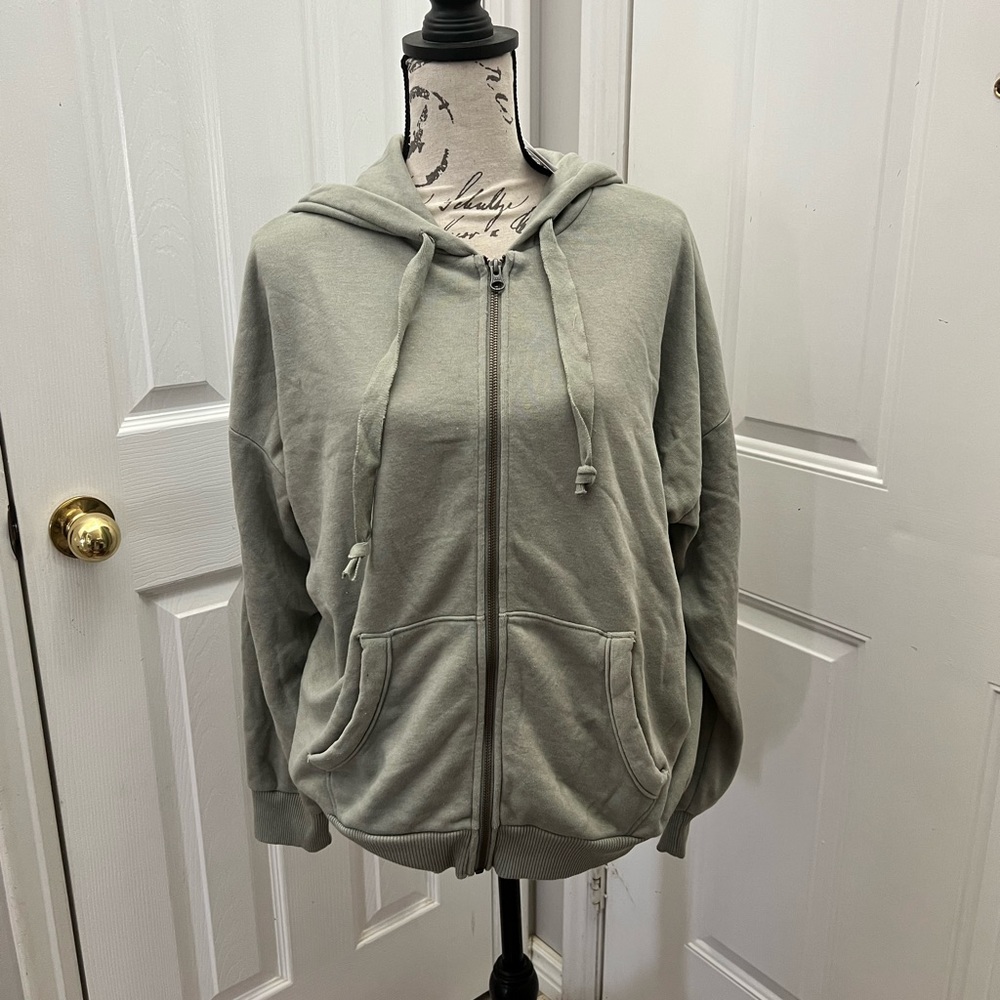 American eagle zip up sweater in olive pale green